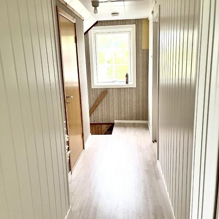 Villa Koselig Nyrestaurert Hus Med Flott Utsikt! Reine Esterno foto